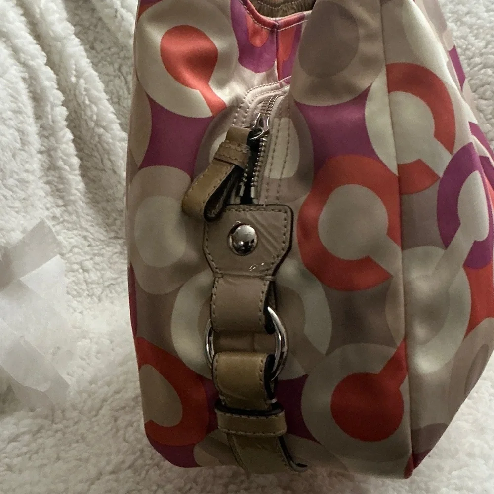 Coach Madison Maggie Op Art Signature shoulder bag